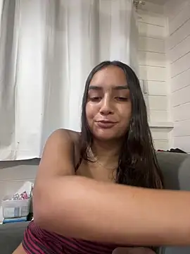 Snapshot of hannahhotwife chatting on 02-17-26, 09:12 hannahhotwife online show from 02-17-26, 09:12