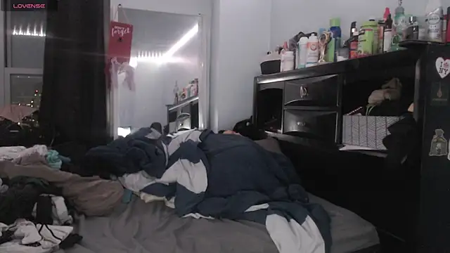 Snapshot of Mrlight1k chatting on 02-09-26, 01:47 Mrlight1k online show from 02-09-26, 01:47