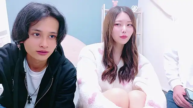 Reto-sama online show from 11-18-25, 01:36