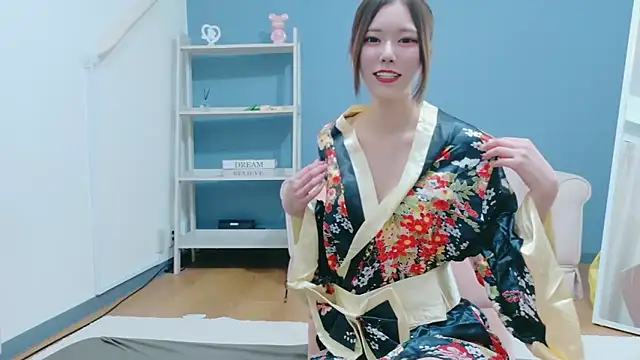 Reto-sama online show from 01-12-26, 01:40