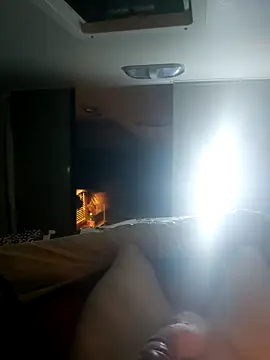 Snapshot of Lavoieya chatting on 11-16-25, 09:25 Lavoieya online show from 11-16-25, 09:25