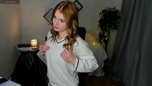 stacey  doll online show from 10-08-25, 01:29