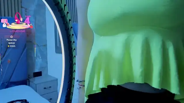 angel  red  online show from 10-31-25, 03:25