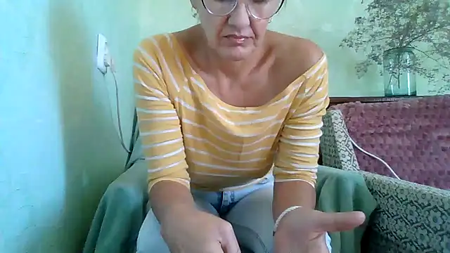TianaQLove online show from 09-26-25, 09:16