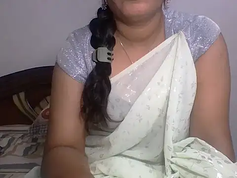 Snapshot of anu-anu2002 chatting on 06-10-26, 04:41 anu-anu2002 online show from 06-10-26, 04:41