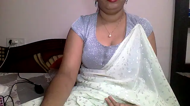 Snapshot of anu-anu2002 chatting on 05-06-26, 02:21 anu-anu2002 online show from 05-06-26, 02:21