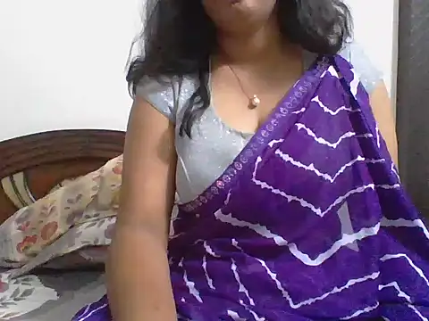 anu-anu2002 online show from 10-25-25, 11:42