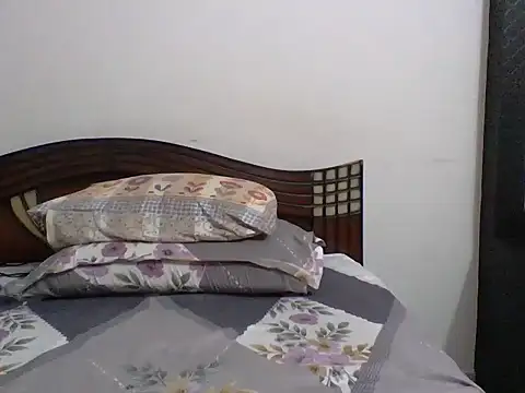 Snapshot of anu-anu2002 chatting on 10-19-25, 01:58 anu-anu2002 online show from 10-19-25, 01:58