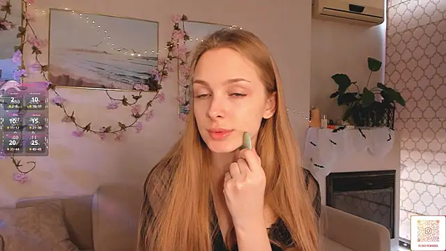 CindyGreen online show from 10-31-25, 06:21