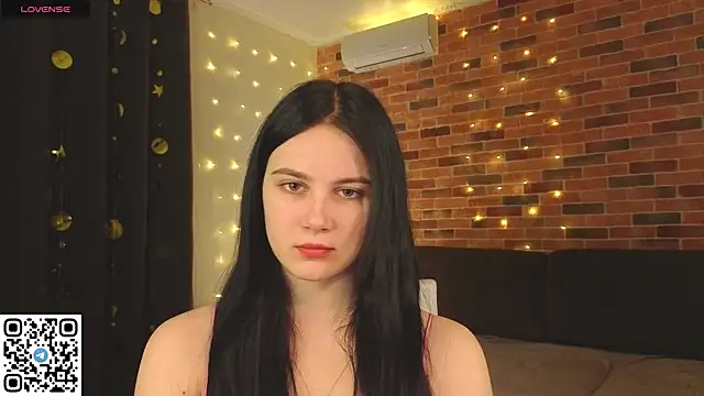 EnricaElis online show from 12-20-25, 08:12