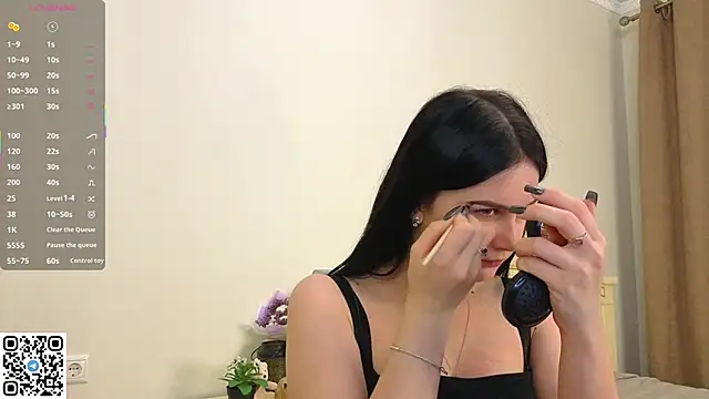 EnricaElis online show from 11-30-25, 08:09