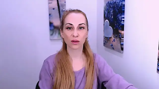 Snapshot of Create_your_own_sun chatting on 10-10-25, 01:01 Create your own sun online show from 10-10-25, 01:01