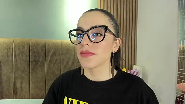 IsisNoir online show from 04-08-26, 01:01