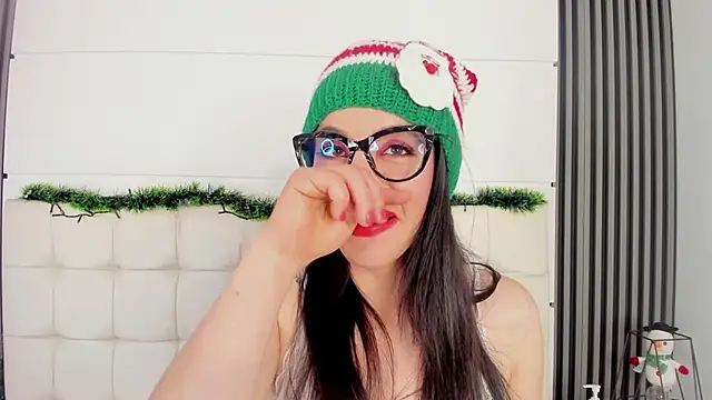 IsisNoir online show from 12-20-25, 02:42