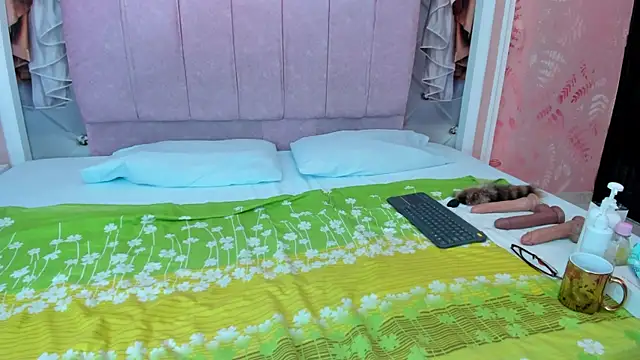 mishell lovely online show from 11-13-25, 03:27