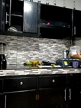 sofiaxxxxkl online show from 10-10-25, 09:43