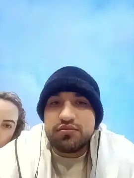 Snapshot of Miguel_SaraPink chatting on 01-12-26, 11:20 Miguel SaraPink online show from 01-12-26, 11:20