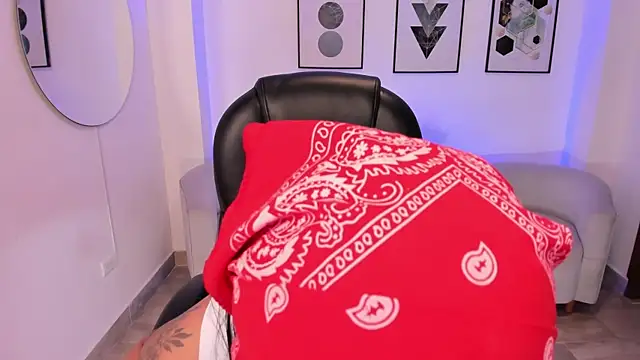 Snapshot of Beverly_johnson chatting on 02-20-26, 06:19 Beverly johnson online show from 02-20-26, 06:19