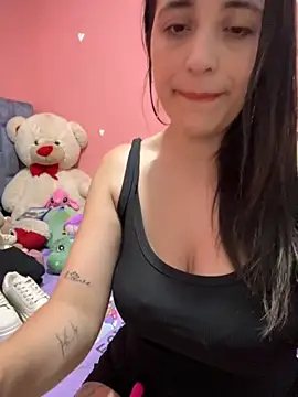 GiaDuque online show from 11-05-25, 11:46