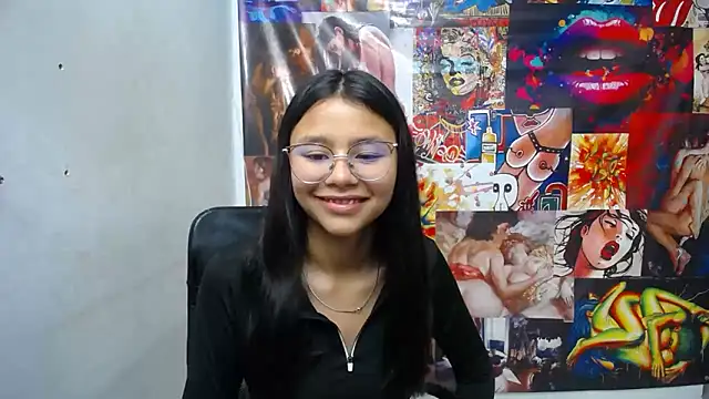 SofieLove 01 online show from 10-25-25, 08:46