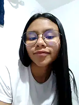 SofieLove 01 online show from 04-11-26, 06:54