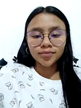 SofieLove 01 online show from 03-30-26, 10:33