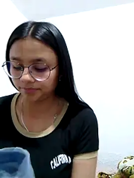 SofieLove 01 online show from 03-26-26, 07:45