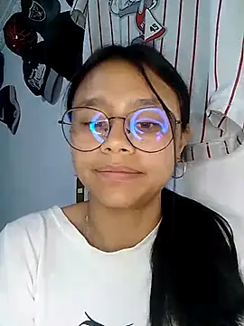 SofieLove 01 online show from 03-09-26, 07:45