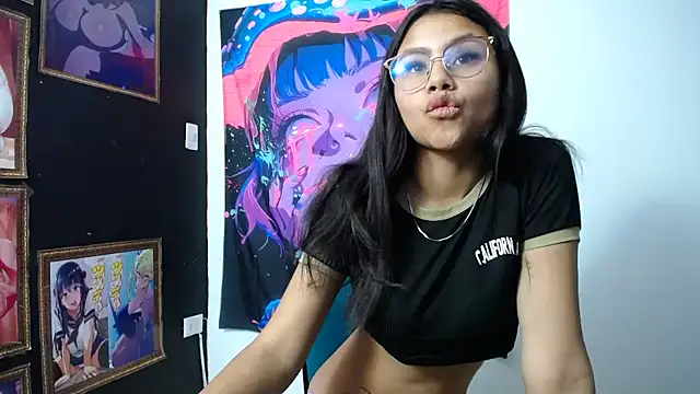 SofieLove 01 online show from 11-26-25, 06:57