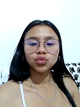 SofieLove 01 online show from 03-26-26, 07:39