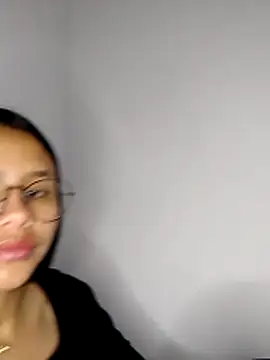 Snapshot of SofieLove_01 chatting on 02-10-26, 07:51 SofieLove 01 online show from 02-10-26, 07:51