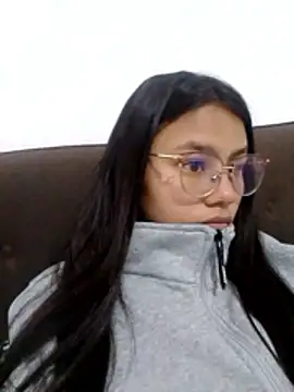 SofieLove 01 online show from 12-17-25, 08:19