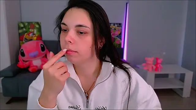 queenofthesense  online show from 10-23-25, 11:42