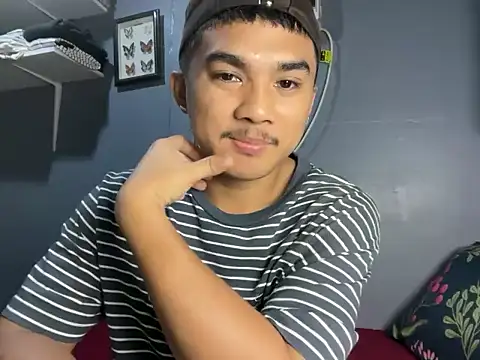 Snapshot of pinoyAdrianneXXX chatting on 05-07-26, 01:14 pinoyAdrianneXXX online show from 05-07-26, 01:14