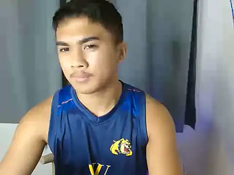 Snapshot of pinoyAdrianneXXX chatting on 06-17-26, 06:35 pinoyAdrianneXXX online show from 06-17-26, 06:35