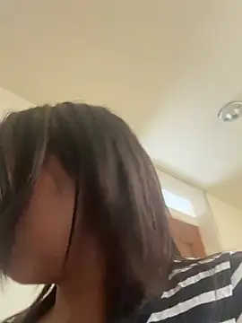 Snapshot of hiilarybrown chatting on 04-10-26, 05:20 hiilarybrown online show from 04-10-26, 05:20