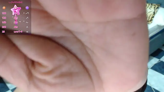 Snapshot of hiilarybrown chatting on 03-06-26, 02:28 hiilarybrown online show from 03-06-26, 02:28