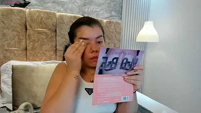 leilapons online show from 10-31-25, 04:58