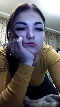 Snapshot of MieaHeldert chatting on 11-18-25, 10:13 MieaHeldert online show from 11-18-25, 10:13