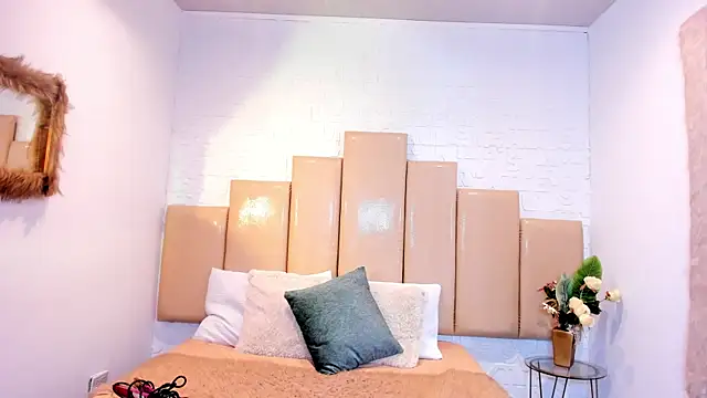 salem rose online show from 11-27-25, 08:09