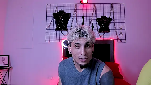 kasandrandliam online show from 10-05-25, 03:08