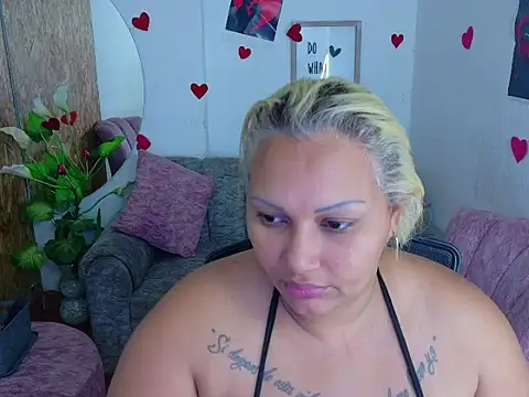 Snapshot of laleska_montenegro chatting on 01-11-26, 01:56 laleska montenegro online show from 01-11-26, 01:56