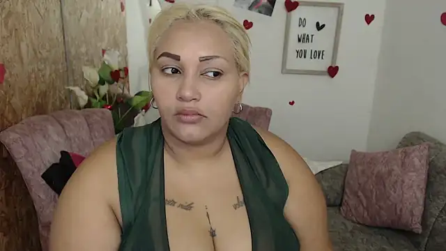 Snapshot of laleska_montenegro chatting on 11-04-25, 05:22 laleska montenegro online show from 11-04-25, 05:22