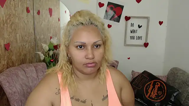 Snapshot of laleska_montenegro chatting on 11-13-25, 03:21 laleska montenegro online show from 11-13-25, 03:21