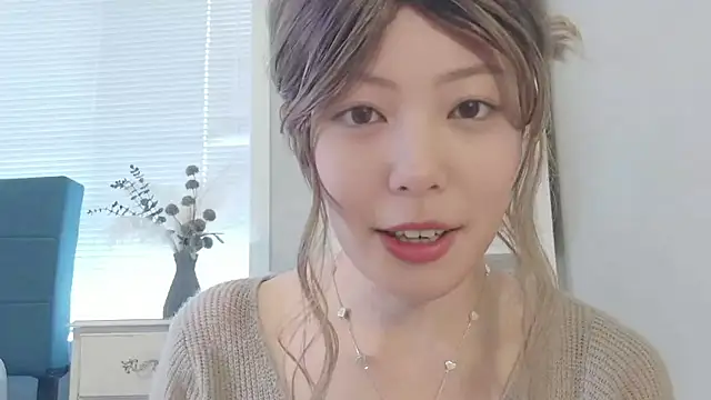 Nana with online show from 04-21-26, 08:04