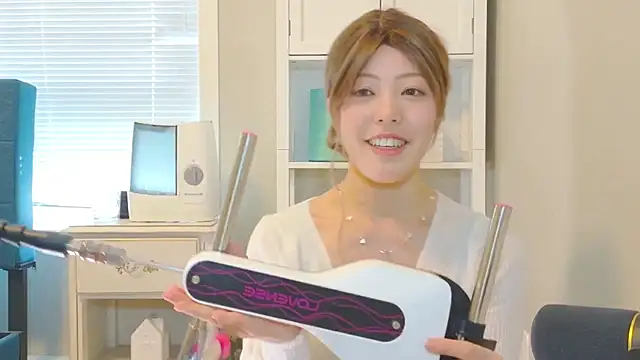 Nana with online show from 12-19-25, 10:12