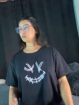 EVAH LEE  online show from 11-08-25, 12:03