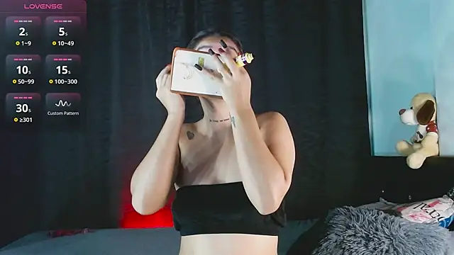 EVAH LEE  online show from 11-13-25, 03:43