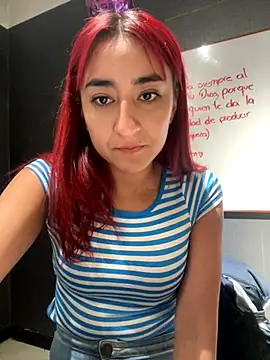 JuliethaDemon  online show from 11-06-25, 01:37