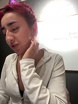 JuliethaDemon  online show from 10-06-25, 02:07